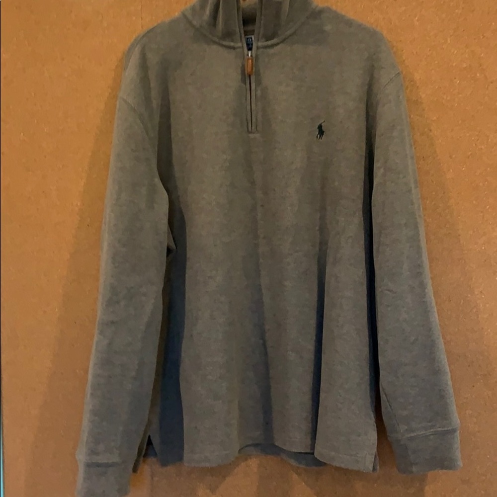 🌨 Polo Sweatshirt